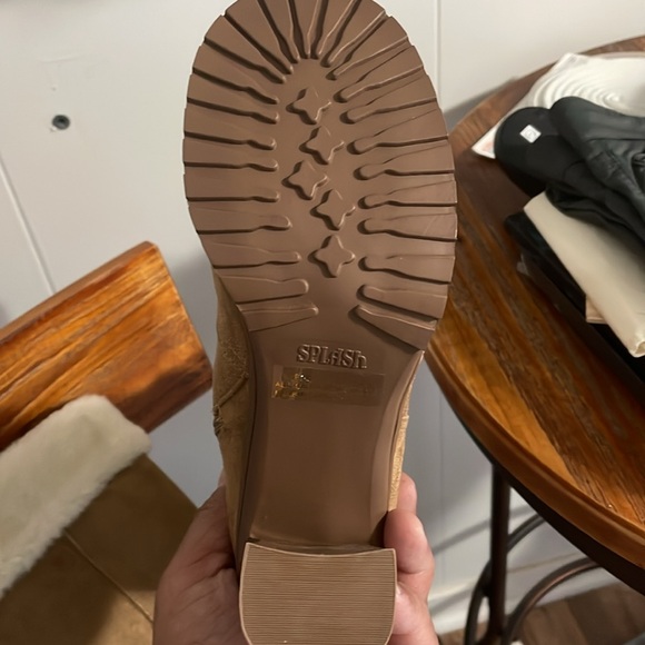 Women’s Zip Up Boots - Picture 3 of 3